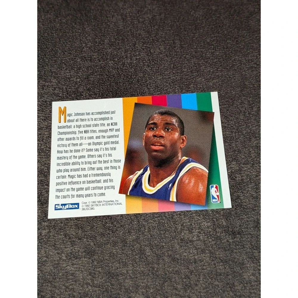 MAGIC  JOHNSON 1992-93  SKYBOX  THE  MAGIC  NEVER  ENDS  GOLD NM/M